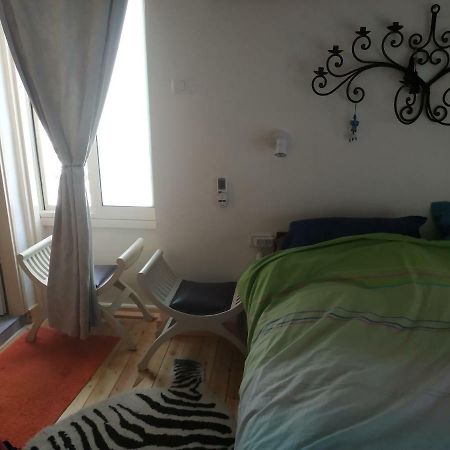 Studio Apt Great Location Heart Of Downtown District Appartement Haifa Buitenkant foto
