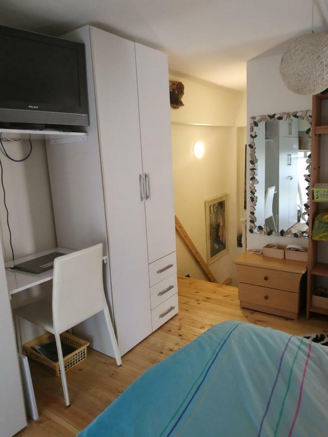 Studio Apt Great Location Heart Of Downtown District Appartement Haifa Buitenkant foto