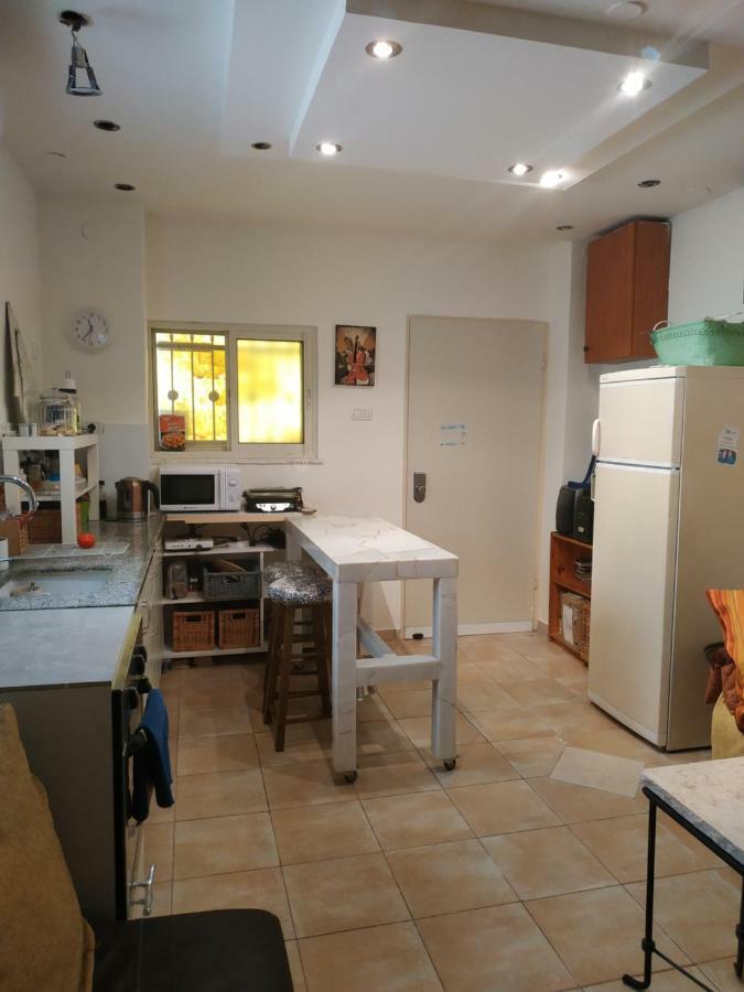 Studio Apt Great Location Heart Of Downtown District Appartement Haifa Buitenkant foto